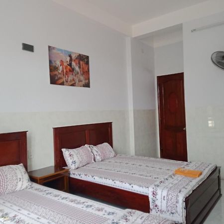 Nha Nghi Gia Lam 2 An Nhon Exteriör bild